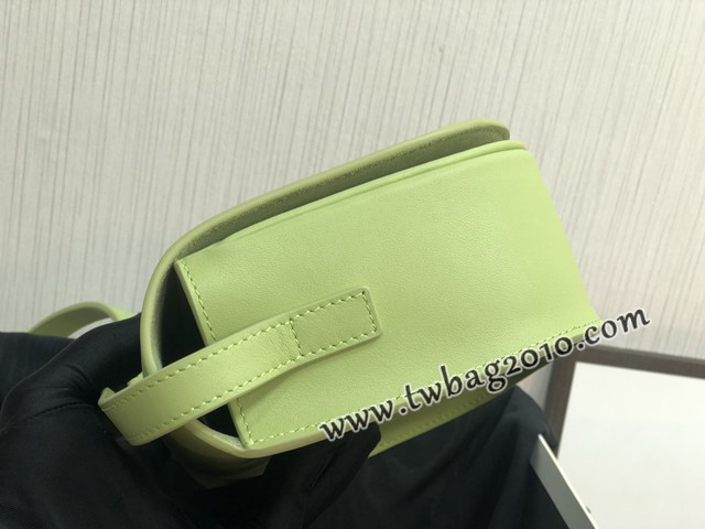 Celine專櫃2023全新CUIR TRIOMPHE系列單肩斜挎包 賽琳新版馬鞍包 sldj2425
